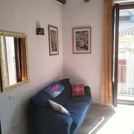 Casa Calabrisella - Centro Storico Di - Free Wi-fi Apartment Tropea