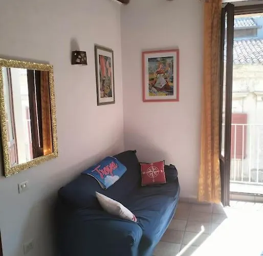 Casa Calabrisella - Centro Storico Di - Free Wi-fi דירה טרופאה